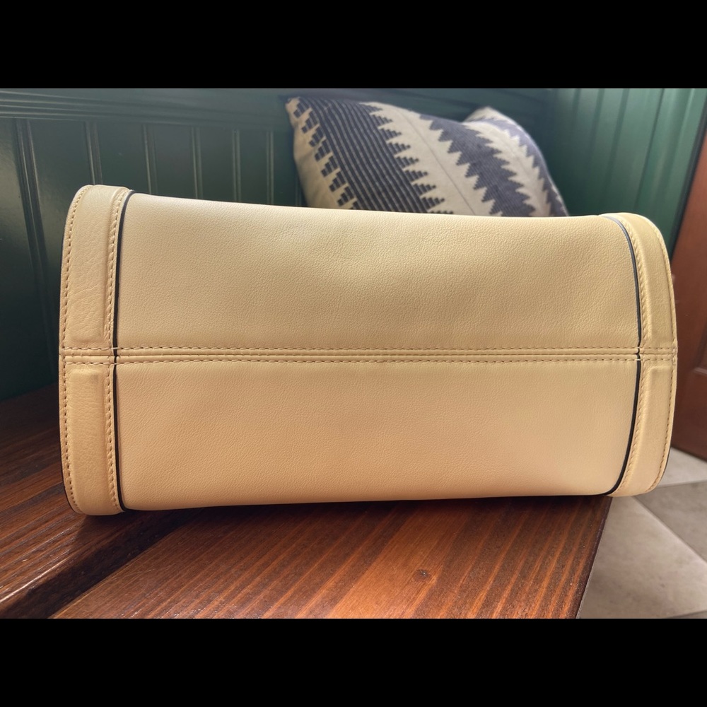 Authentic Alexander McQueen Top Handle Bag - Picture 2 of 16